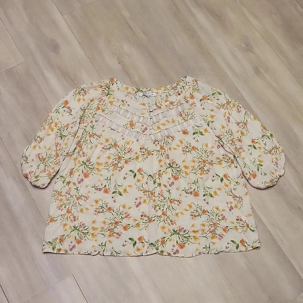 Rose‎ + Olive Floral Cinched Sleeve White Womens Blouse Size 1X Plus Flowy
